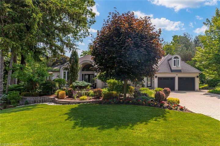 Property Photo:  34 Harrington Place  ON L9G 4Z2 