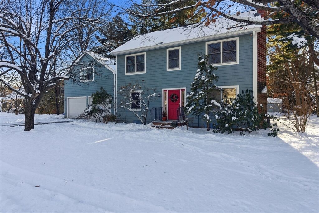 Property Photo:  4 Myrna Rd  MA 02421 