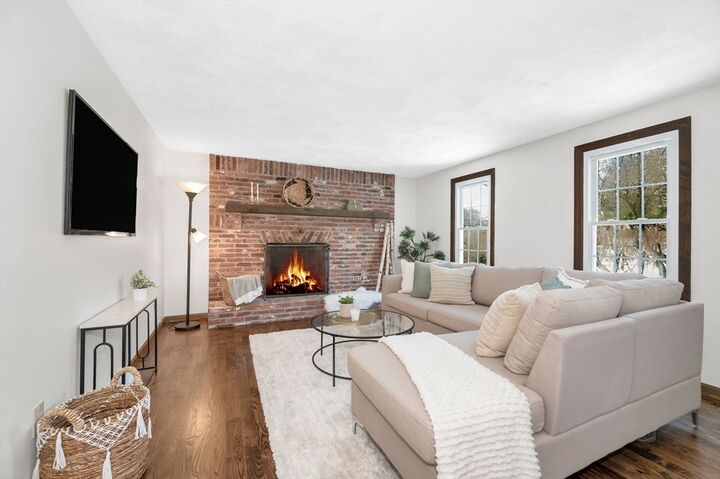 Property Photo:  50 Glenwood Road  MA 01876 