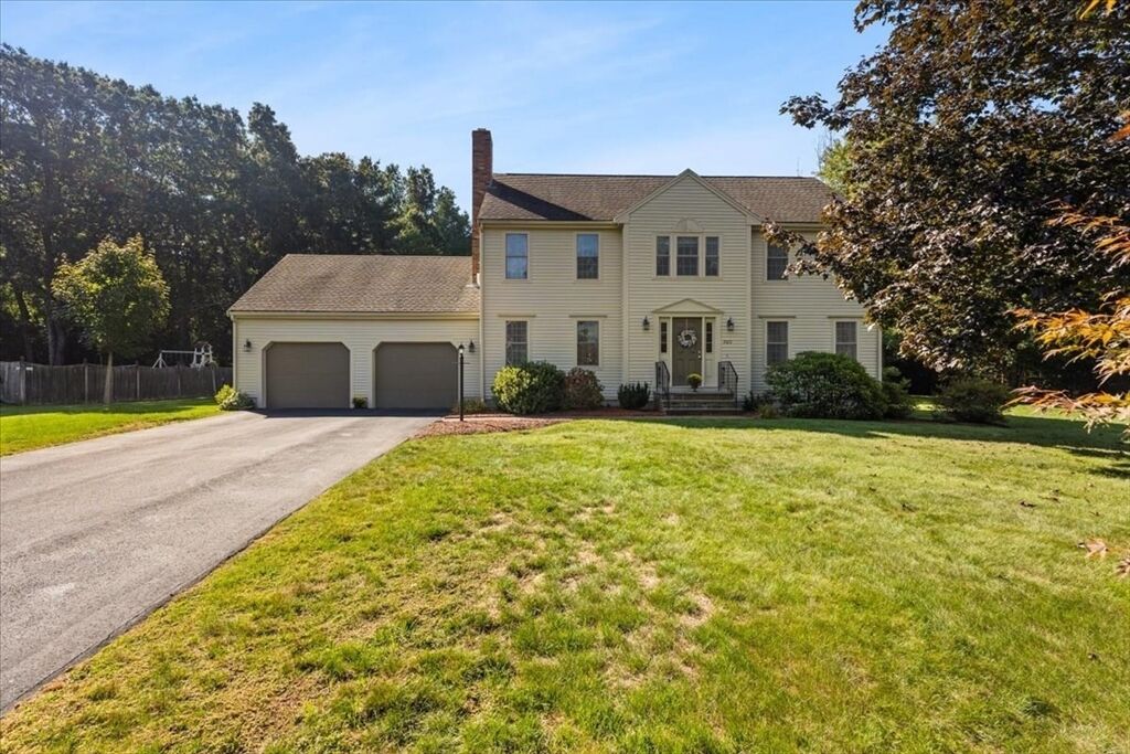 Property Photo:  260 Boxwood Lane  MA 02324 