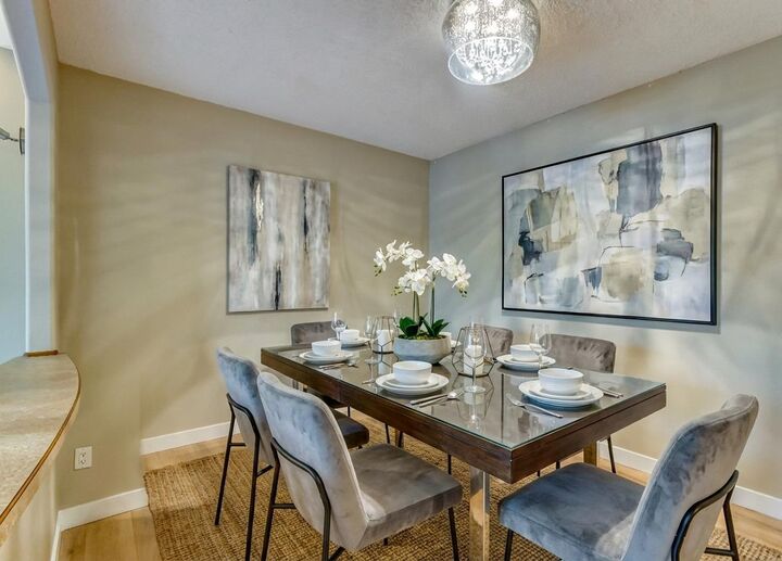 Property Photo:  111 14 Avenue SE 207  AB T2G 4Z8 