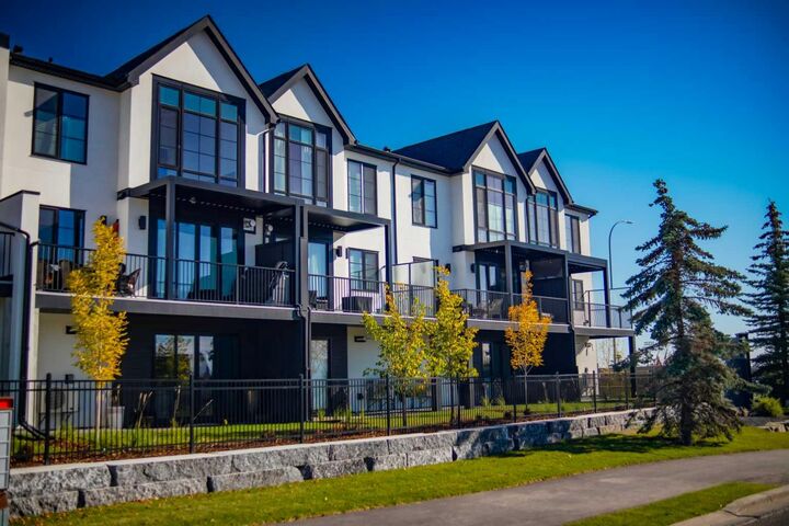 Property Photo:  1700 73 Street SW 102  AB T3H 0J6 