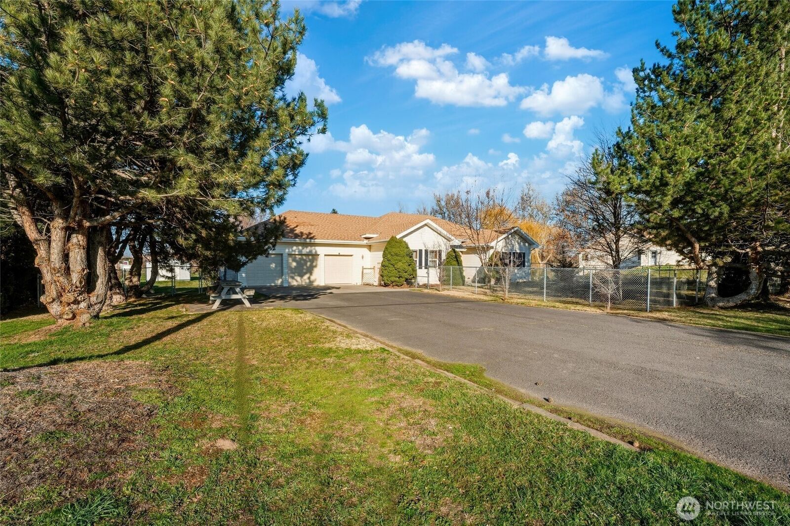 Property Photo: 1810 Highland Road WA 99362