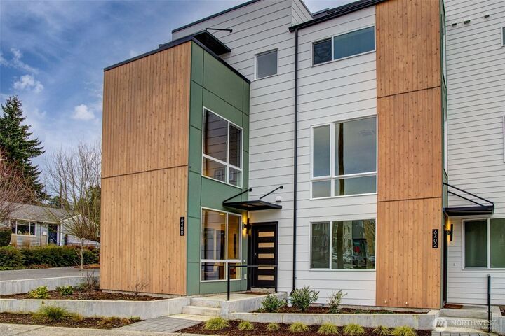 Property Photo:  6400  Fauntleroy Way SW  WA 98136 