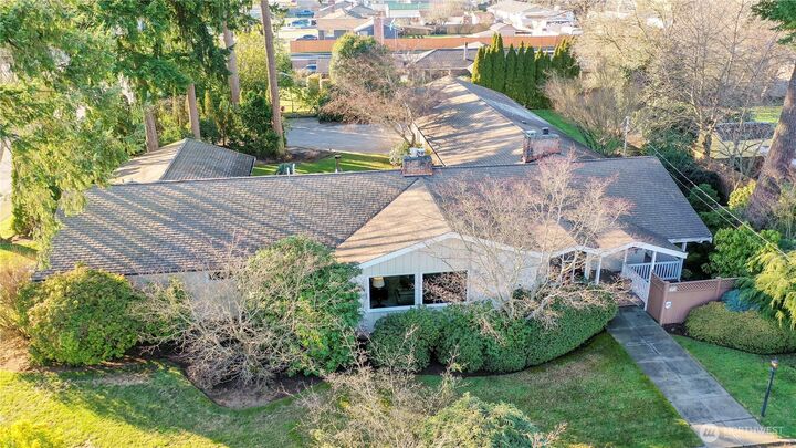 Property Photo:  8626  52nd Avenue NE  WA 98270 