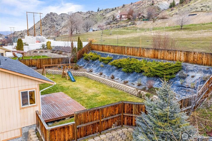 Property Photo:  3953 NE Vista Del Rey Drive  WA 98802 