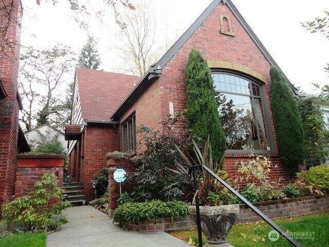 Property Photo:  8023  18th Avenue NE  WA 98115 