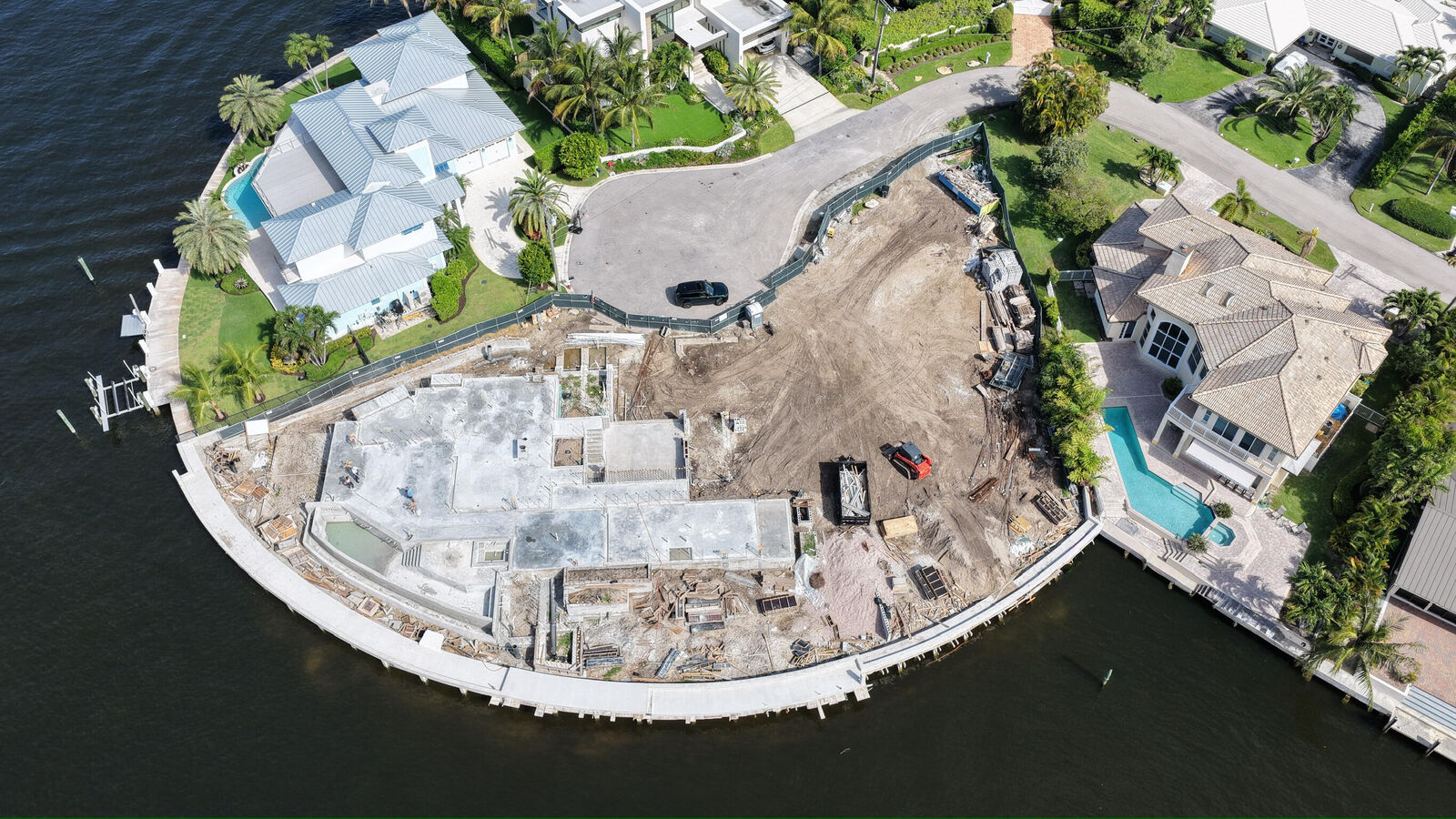 Property Photo:  92 Island Drive S  FL 33435 