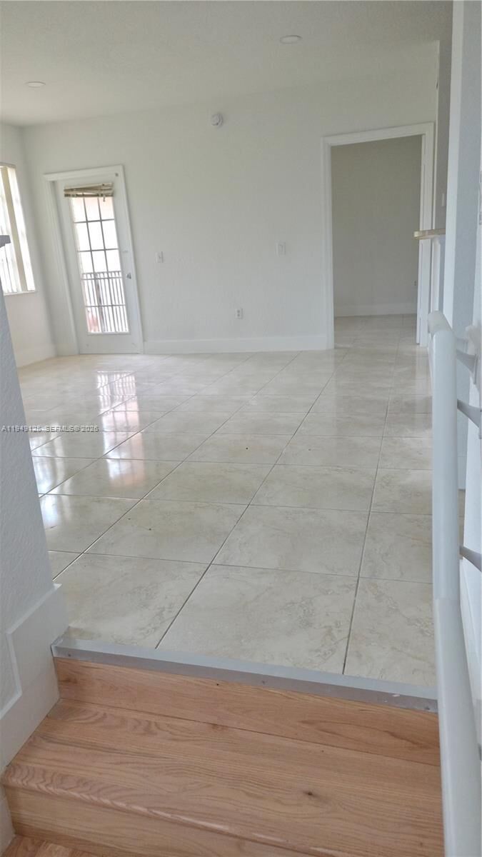 Property Photo:  2101 Belmont Ln 2101  FL 33068 