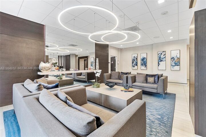 Property Photo:  90 Edgewater Ph 08  FL 33133 