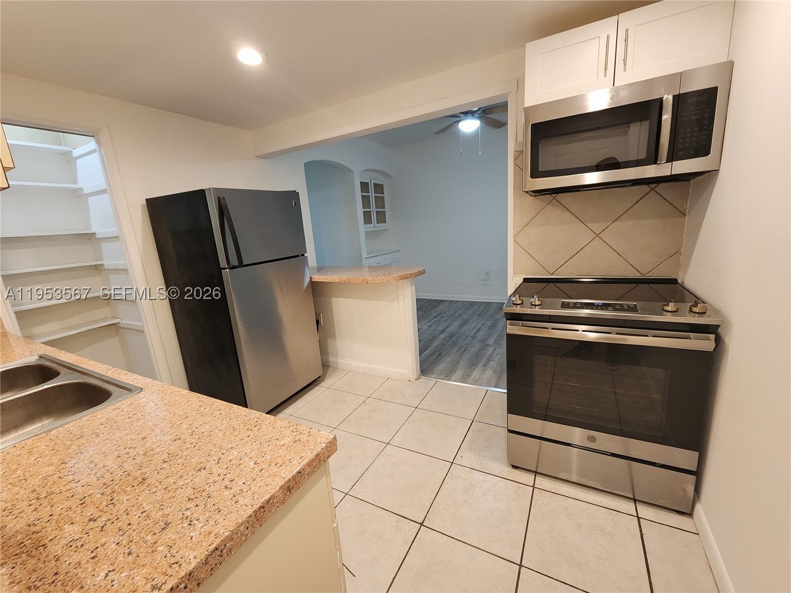 Property Photo: 405 NW 64th St 2 FL 33150