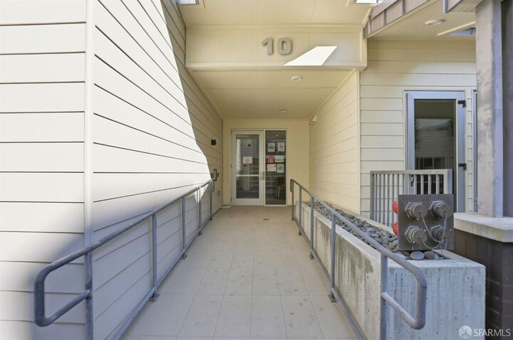 Property Photo: 10 Kennedy Place 201 CA 94124