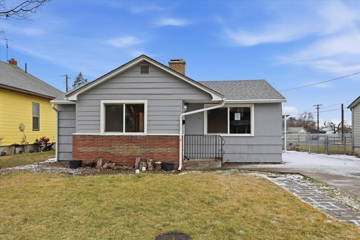 Property Photo:  1603 N Magnolia St  WA 99207 