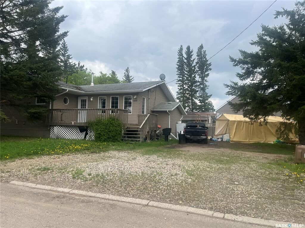 Property Photo:  100 1st Avenue SW  SK S0A 4J0 