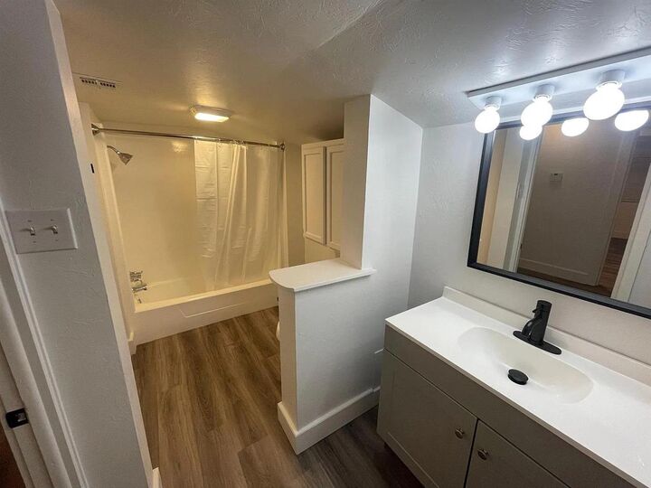 Property Photo: 1515 E Oak Street OK 74023