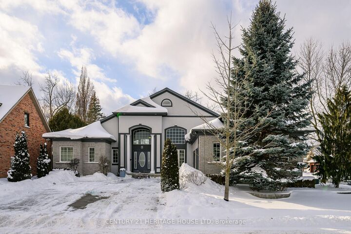 Property Photo: 7 Edwin Drive ON N6C 6A7