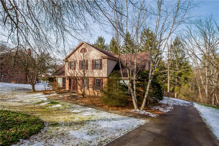 Property Photo: 1693 Hathaway Lane PA 15241