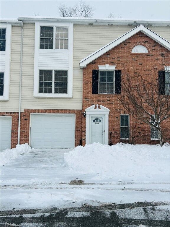 Property Photo:  6912 Spring Valley Ln  PA 15632 