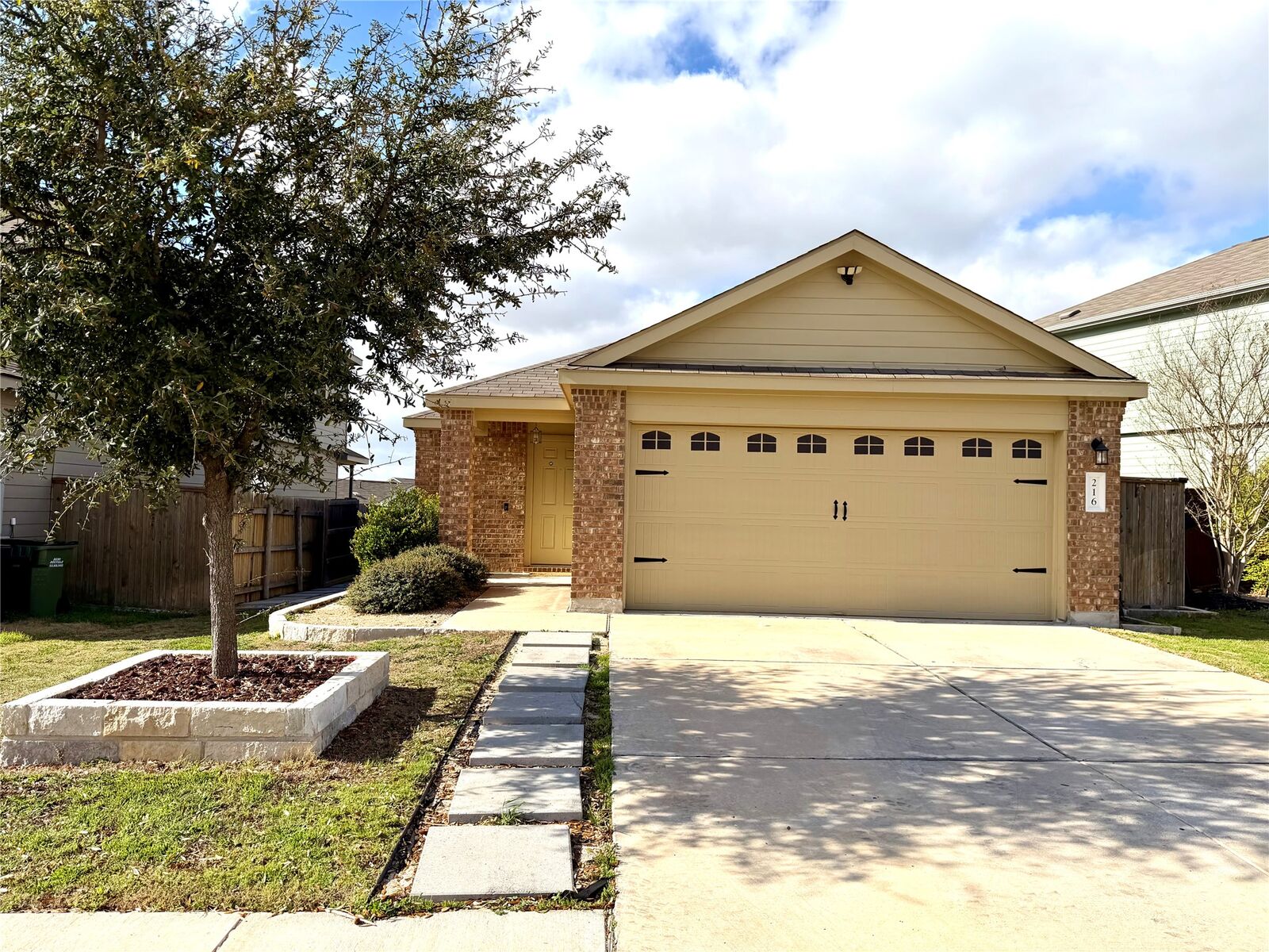 Property Photo:  216 Star Pass  TX 76537 