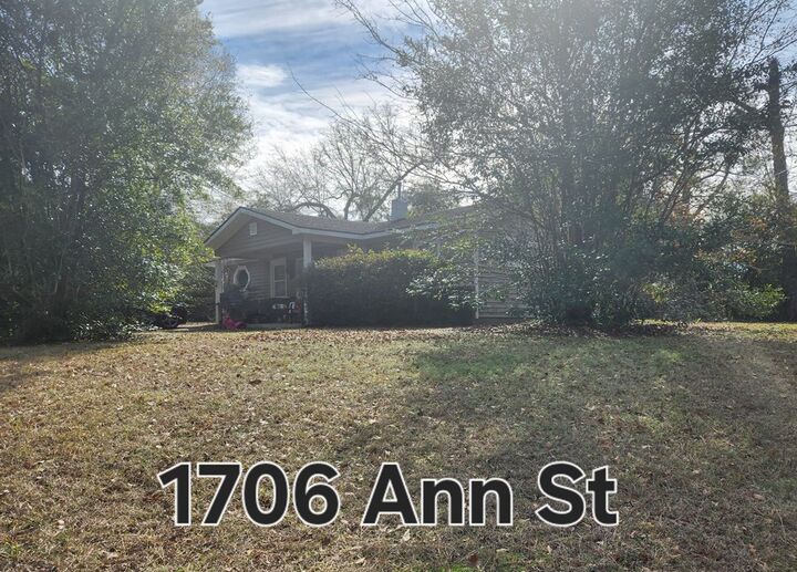 Property Photo:  501/504 N Harding Street  GA 31701 