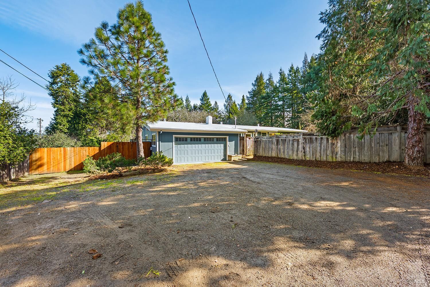 Property Photo: 1417 Deer Lane CA 95472