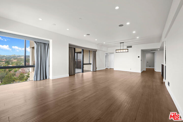 Property Photo:  10445 Wilshire Blvd  CA 90024 