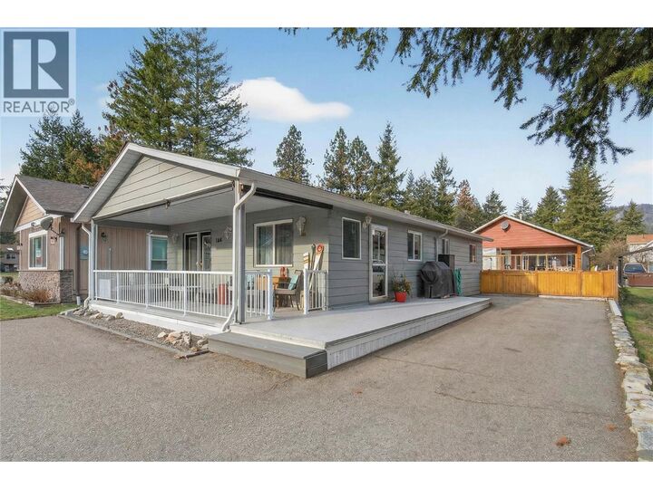 206 Falcon Avenue — photo 1