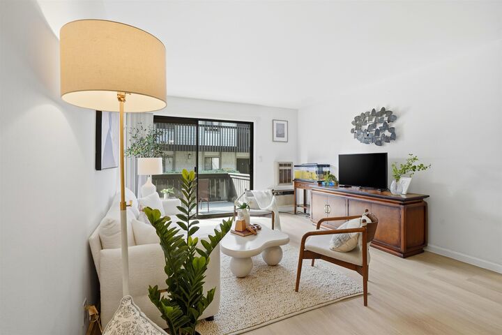 Property Photo:  1443 Marchbanks Dr #2  CA 94598 