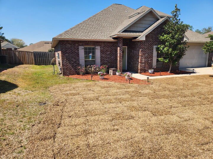 Property Photo:  4627 Hermosa Road  FL 32539 