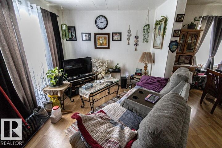 Property Photo: 4922 47 Ave AB T0A 3A4