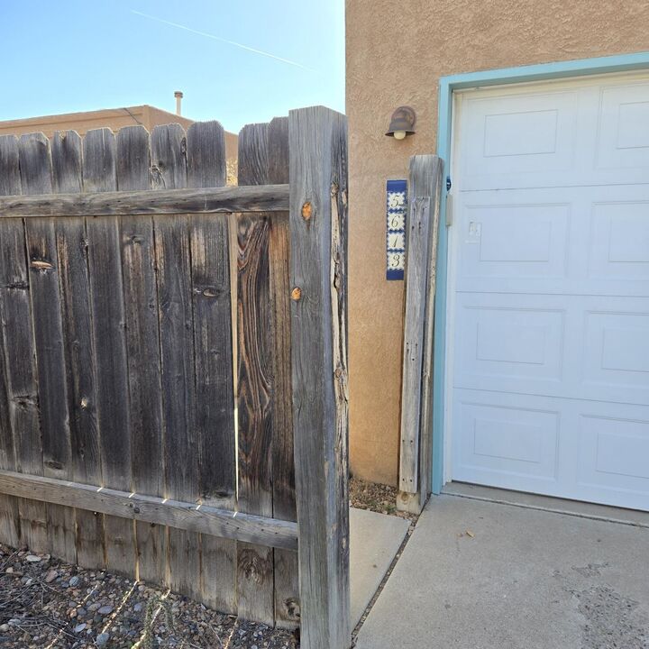 Property Photo:  5613 Dustin Court NW  NM 87120 