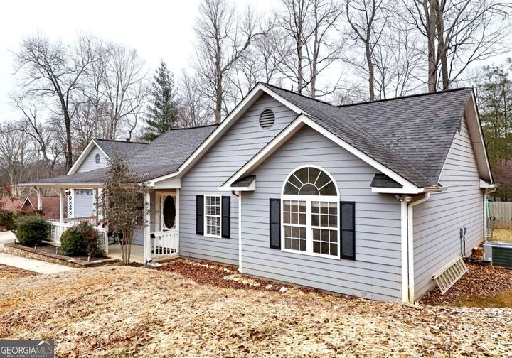 Property Photo:  111 Seneca Way  GA 30540 