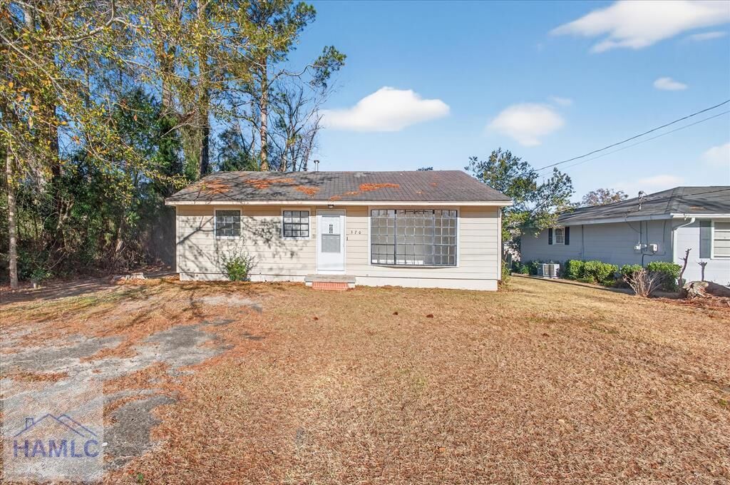 Property Photo:  370 S 6th Street  GA 31545 