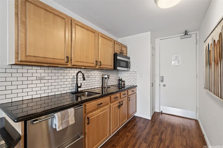 Property Photo: 1765 Ala Moana Boulevard 1283 HI 96815