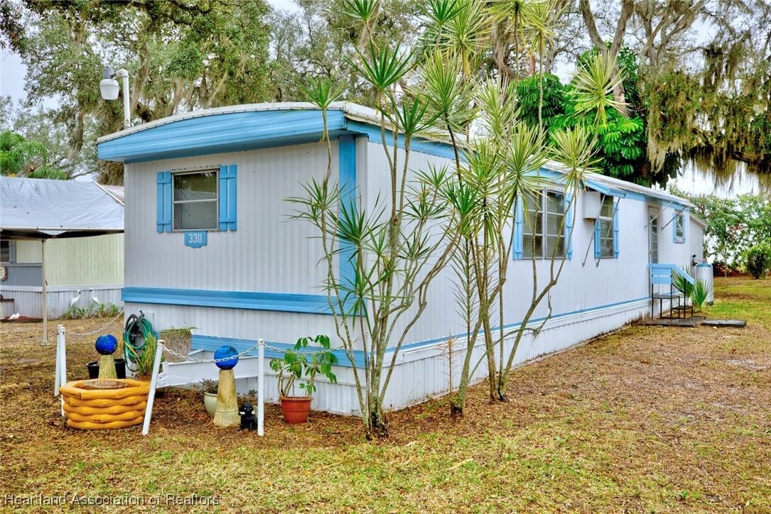 Property Photo:  3311 Sonnet Road  FL 33870 