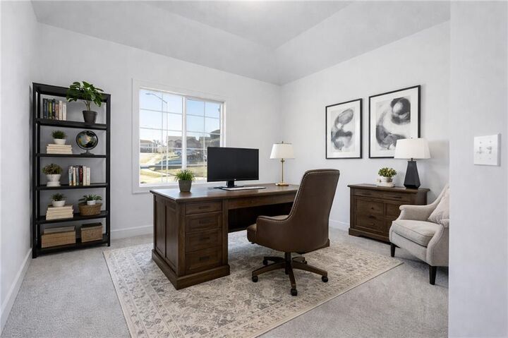 Property Photo: 6615 NW 107th Court MO 64154