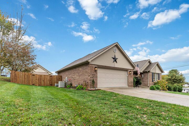 Property Photo:  11 Pinnacle Pointe  KY 42503 