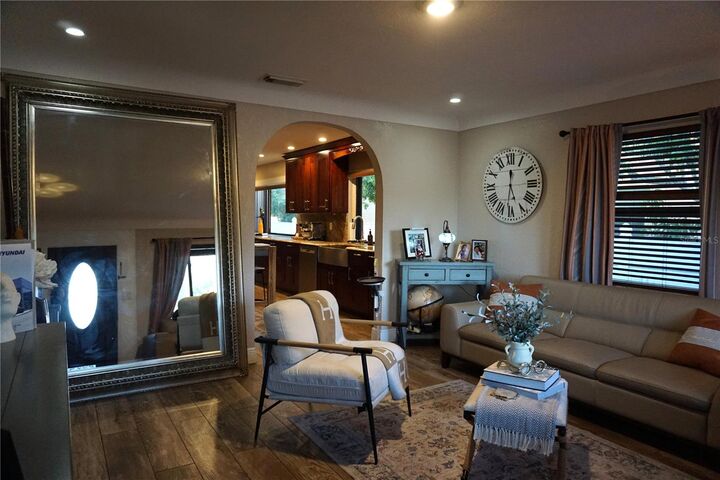 Property Photo: 2300 37th Avenue N FL 33713