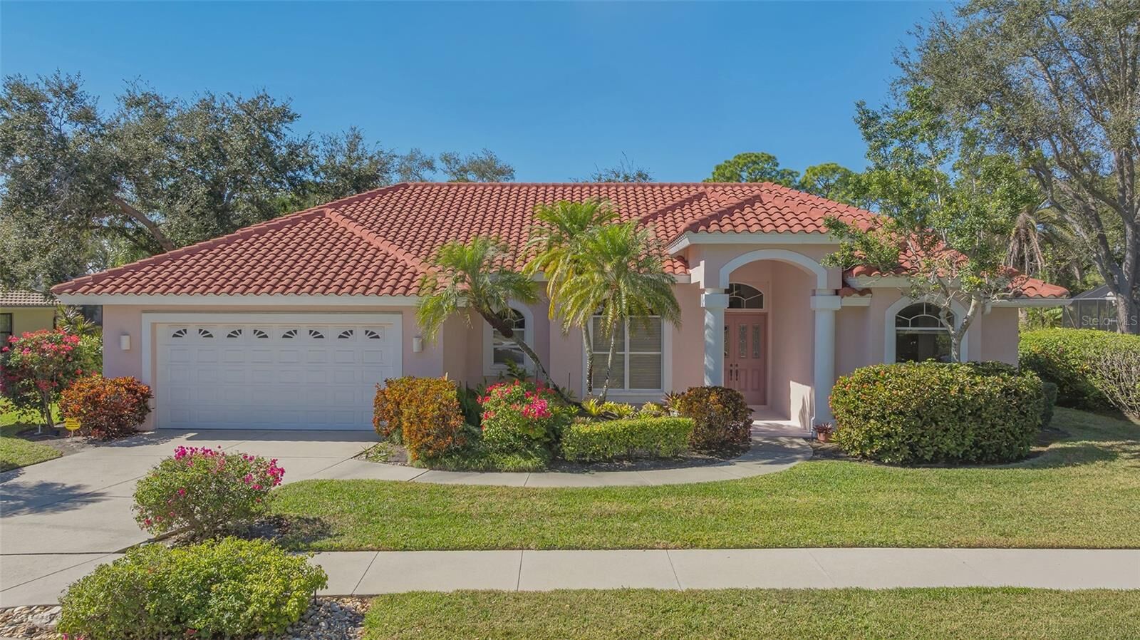 Property Photo: 4754 Antler Trail FL 34238
