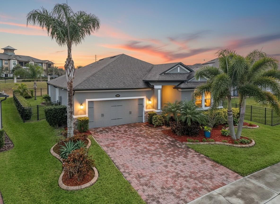 Property Photo: 2393 Panoramic Circle FL 32703