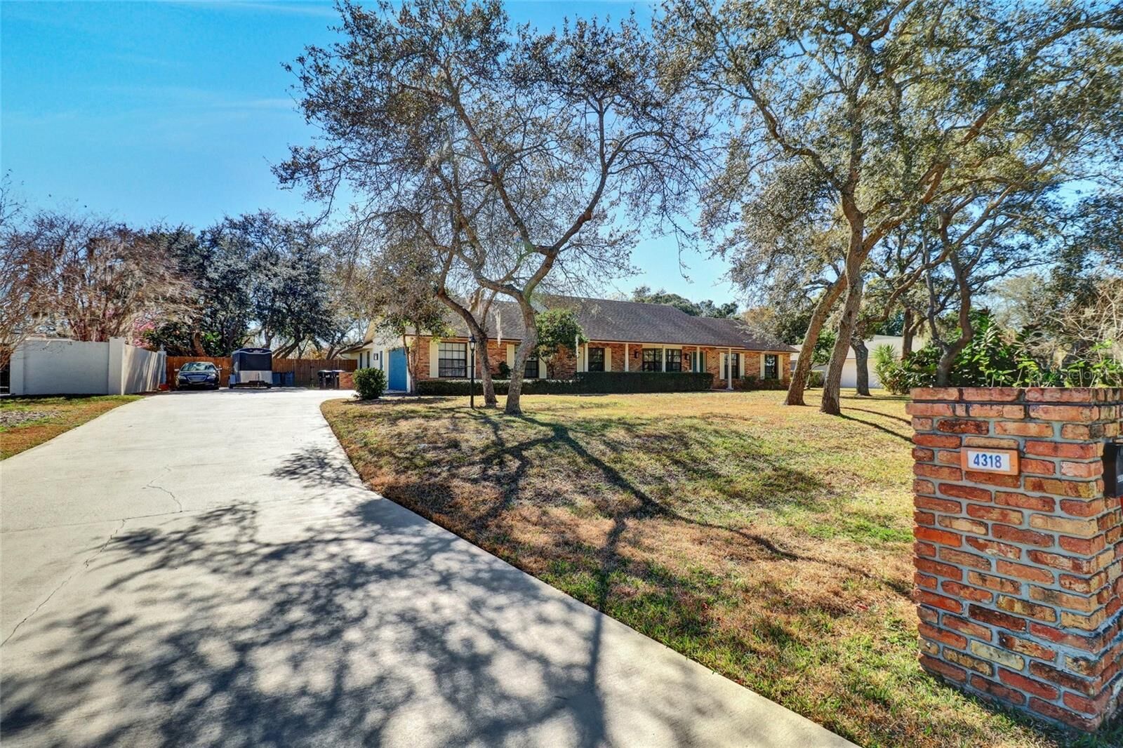 Property Photo:  4318 Woodtree Lane  FL 32835 