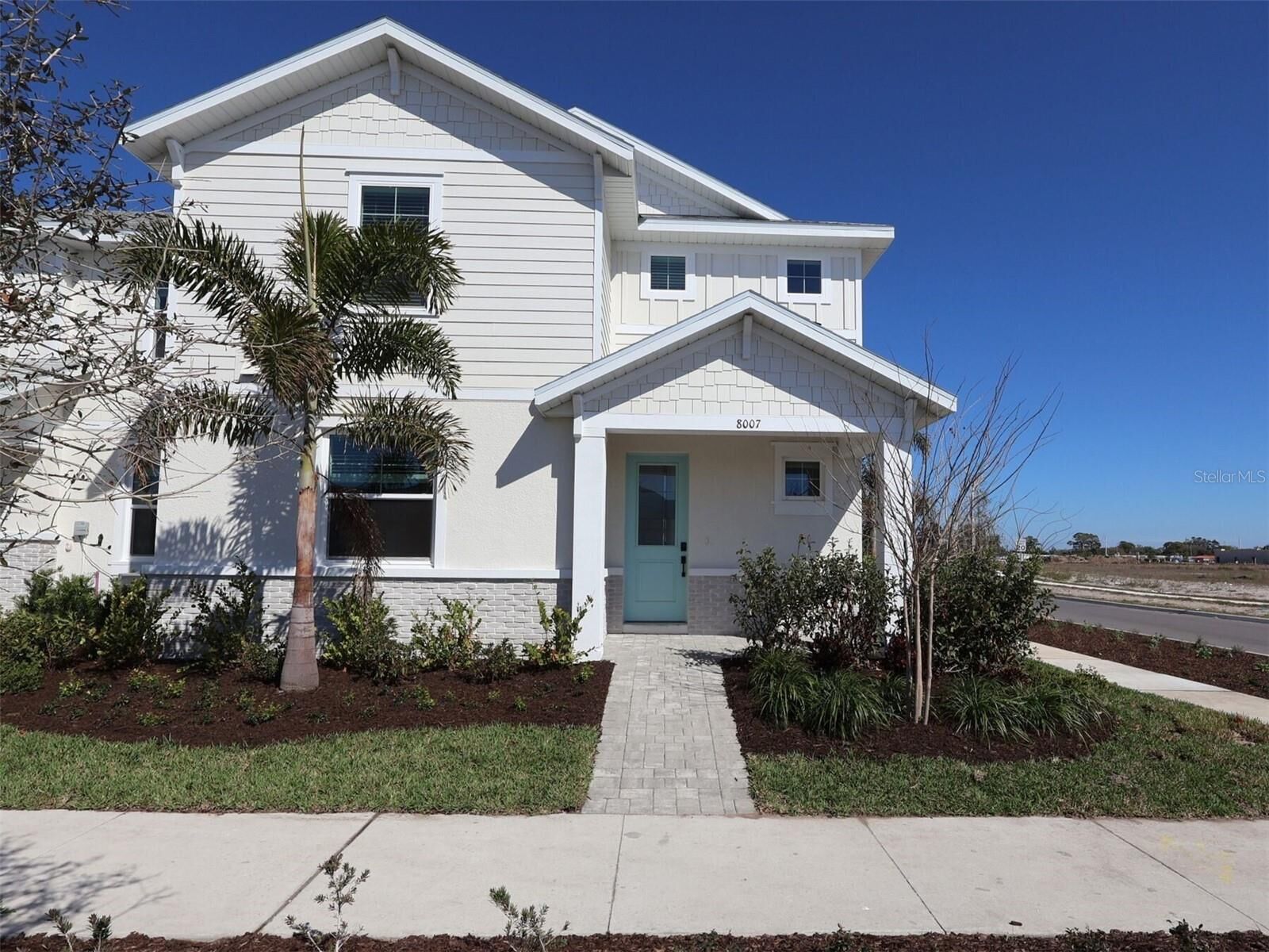 Property Photo: 8007 Seaflower Parkway FL 34210