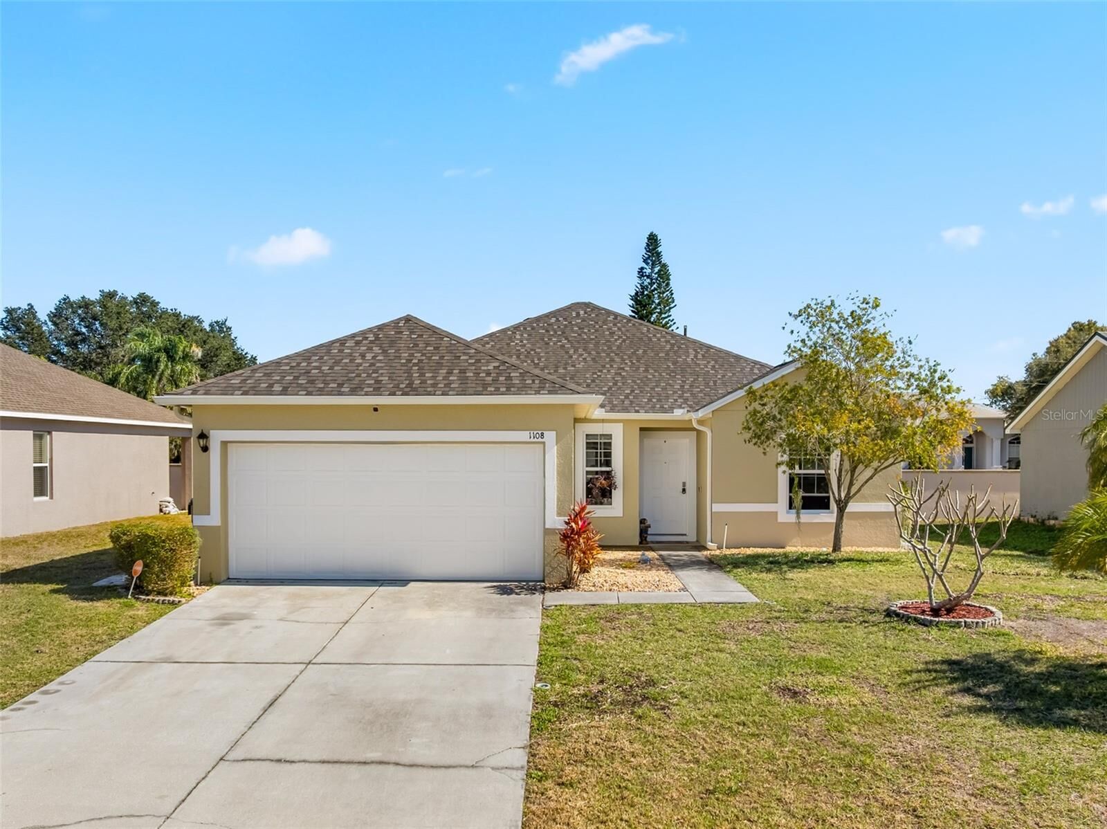 Property Photo:  1108 Brenton Manor Drive  FL 33881 