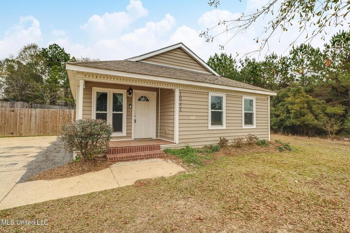 Property Photo:  19254 N Clairmonte Street  MS 39574 