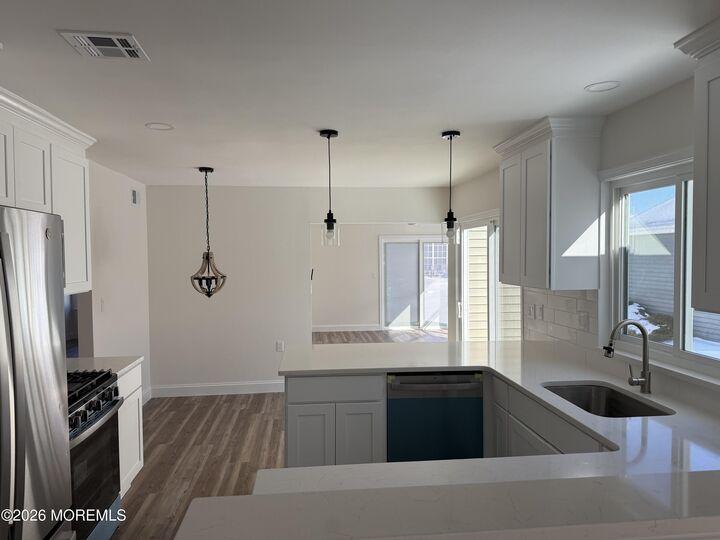 Property Photo:  18 Mansfield Avenue  NJ 08759 