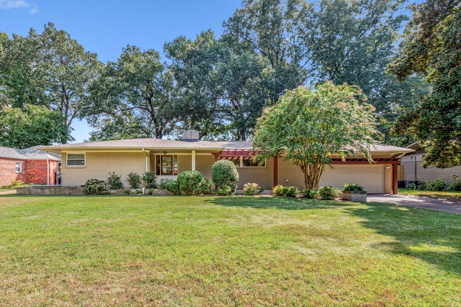 Property Photo:  5157 S Angela Rd  TN 38117 