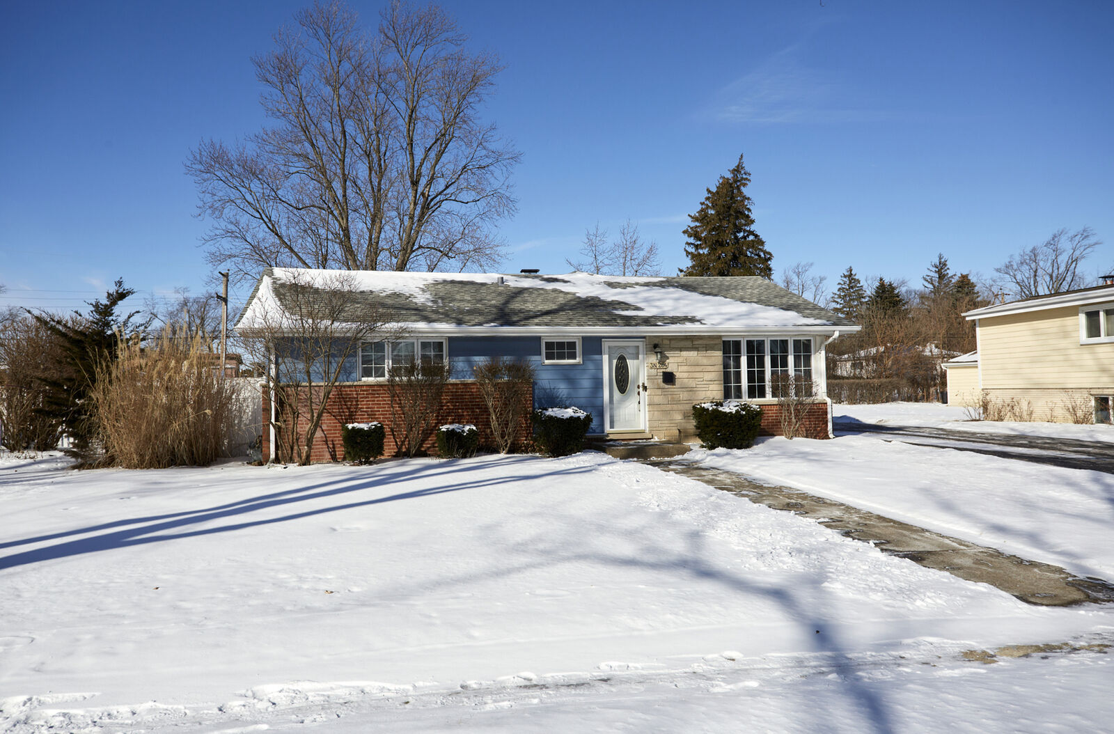 Property Photo: 3N264 N Howard Avenue IL 60126