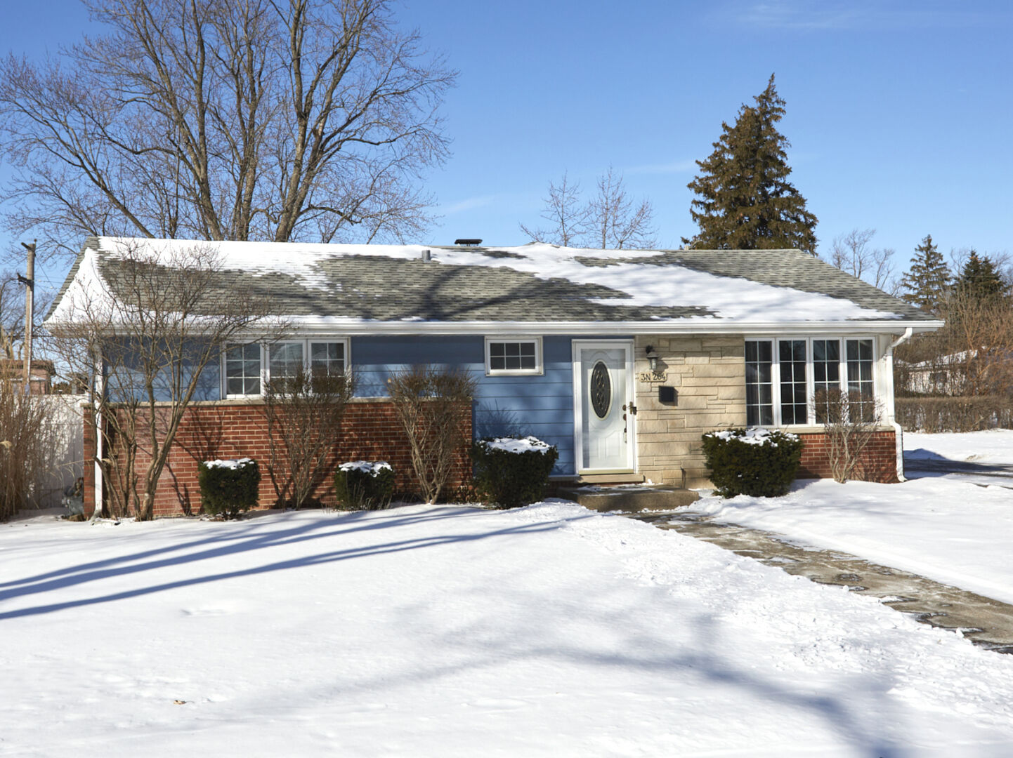 Property Photo:  3N264 N Howard Avenue  IL 60126 