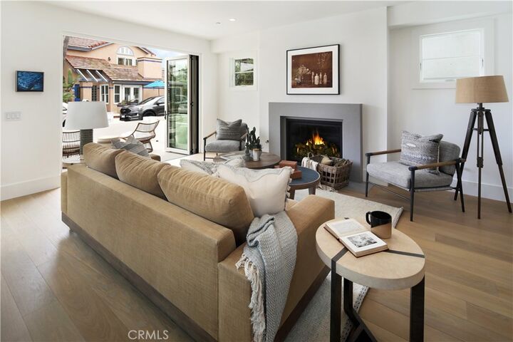 Property Photo:  411 39th Street  CA 92663 