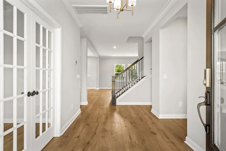 Property Photo:  1048 Cherry Tree Dr N  TN 37122 